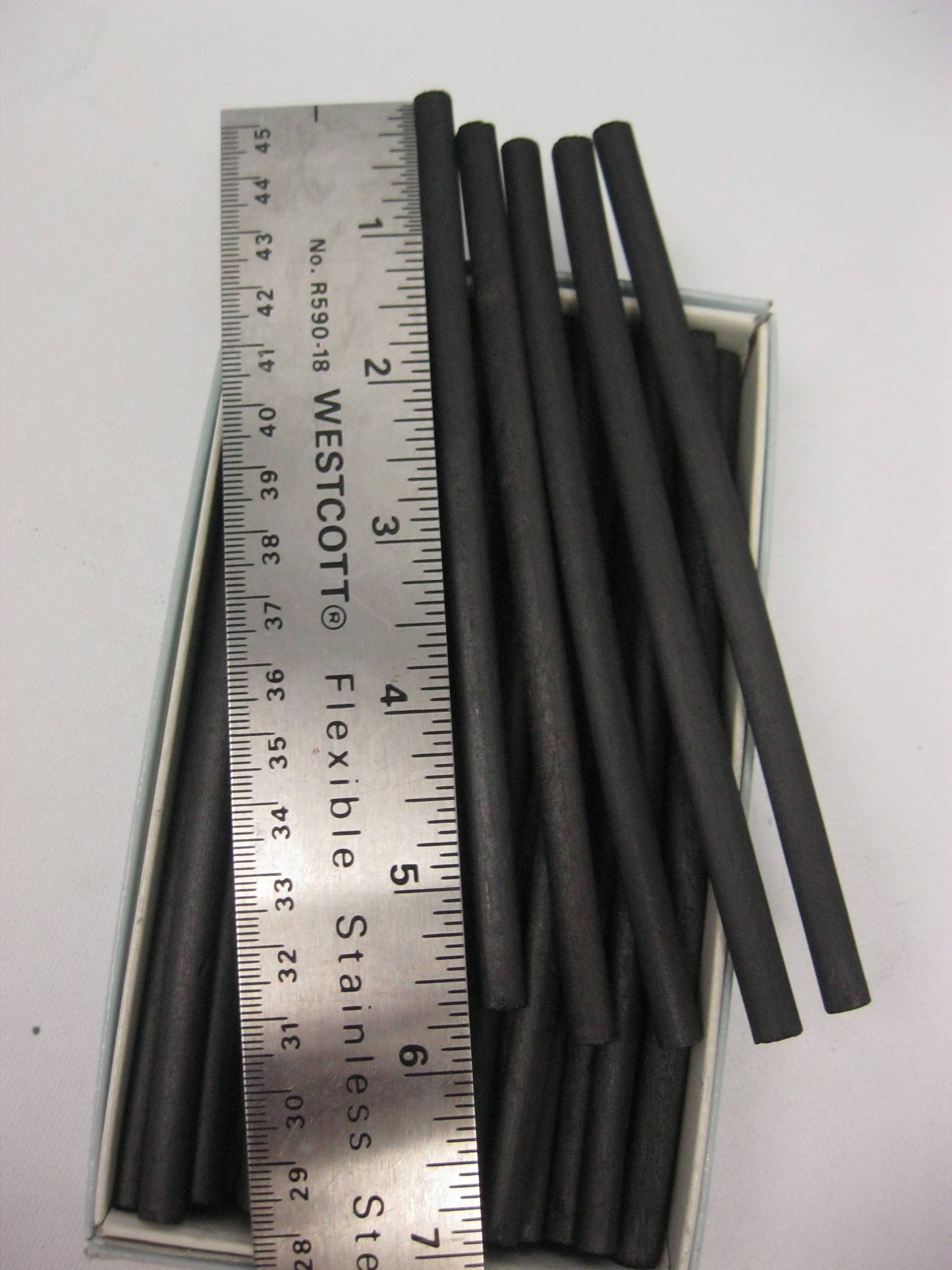 25 pcs de fusains  de qualité Artiste (Fabriqué en France)