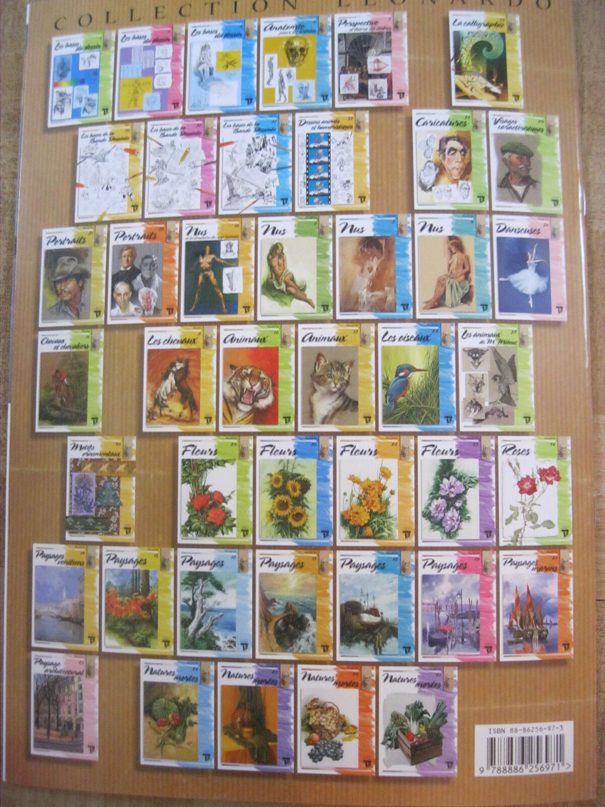 Assorted art instruction books from the Leonardo Vinciana Editions Collection with various illustrations on the covers.