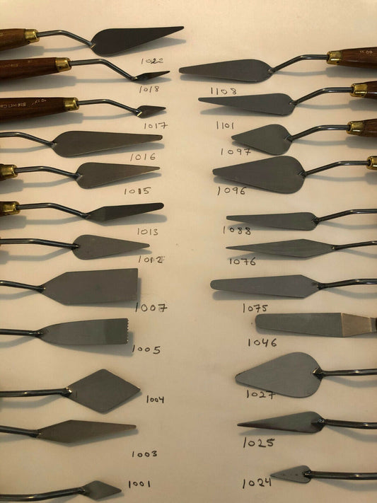 Large sélection de Spatule d'artistes avec manche en bois fabriqués en Italie